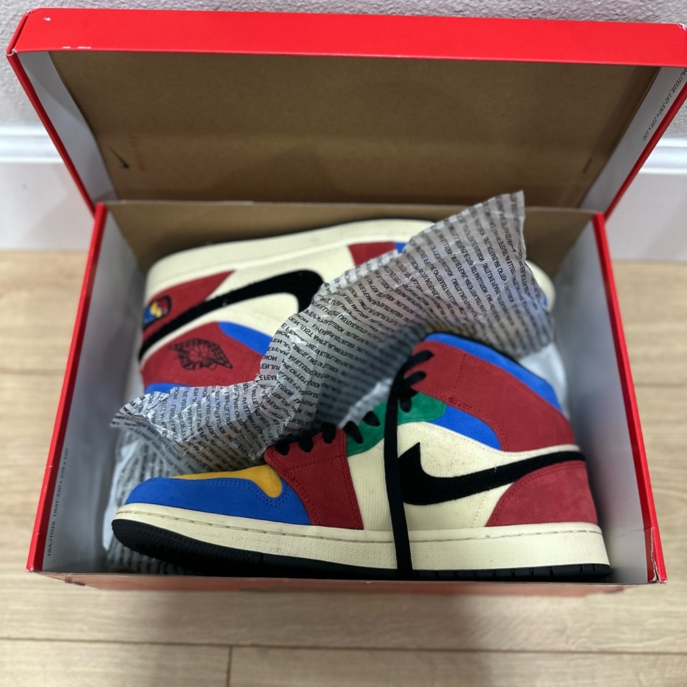 Air Jordan 1 Mid SE FLRS NA Sneakers - Picture 2 of 11